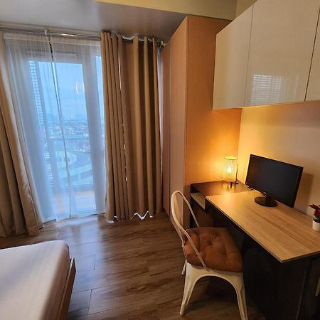 Апарт отель 81 Newport C5 10I Balcony & Pool Across Naia T3 Пасай Экстерьер фото