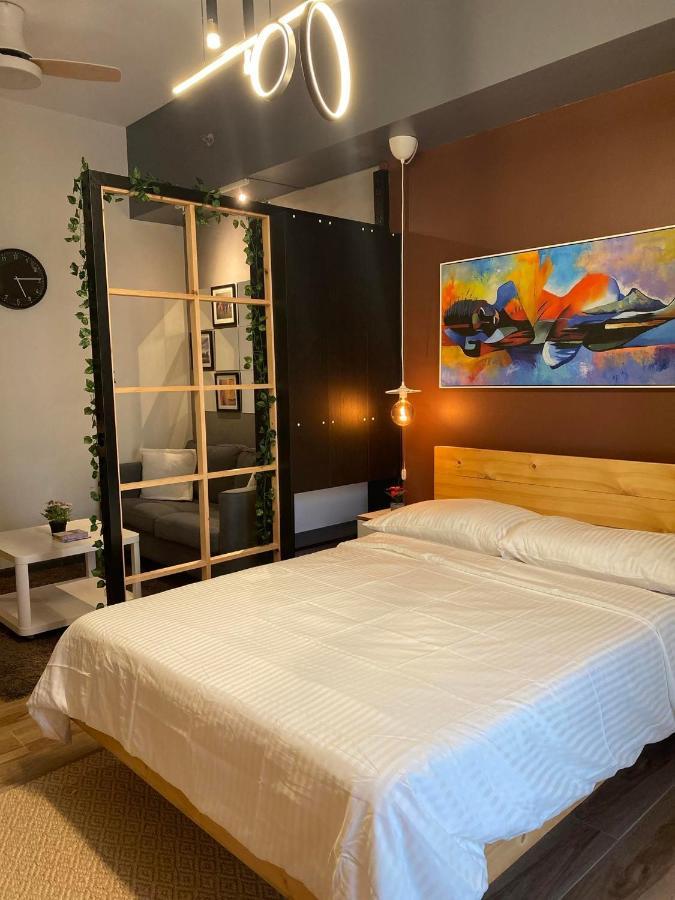 Апарт отель 81 Newport C5 10I Balcony & Pool Across Naia T3 Пасай Экстерьер фото